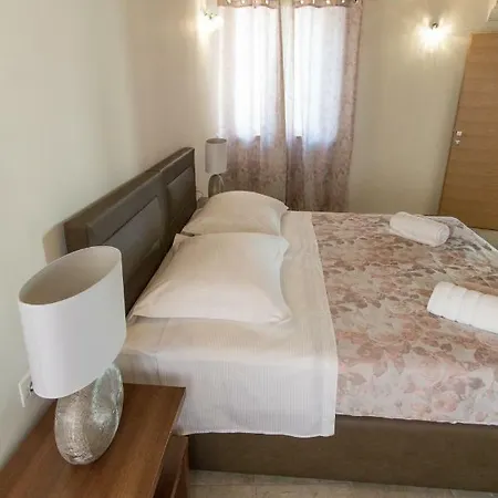 Jr Luxury Guesthouse2 4*