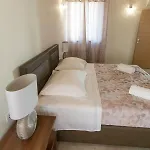 Jr Luxury Guesthouse2 4*
