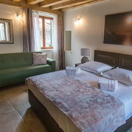 Jr Luxury Guesthouse2 ספליט